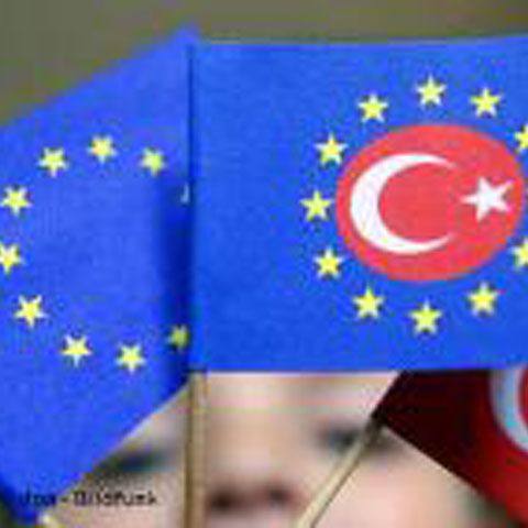 UE şi Turcia vor discuta astăzi despre relaţiile lor, după pledoaria lui Obama în favoarea aderării