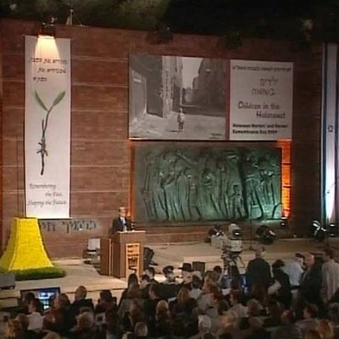 În Israel au fost comemorate marţi victimele Holocaustului, printr-un moment de reculegere