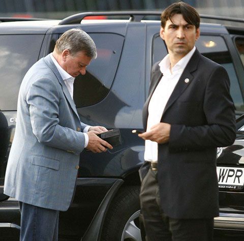 NewsIn - Lupescu: "Piţurcă a acceptat cei 300.000 de euro pentru rezilierea contractului şi vom semna actele"