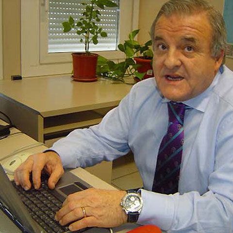 Preşedintele lui Osasuna afirmă că fotbalul spaniol este aproape de un "dezastru financiar"