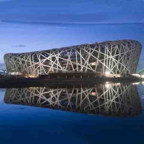 Stadionul Cuib de Pasăre din Beijing este încă o atracţie pentru turişti