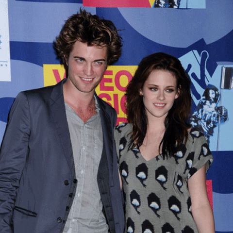 Robert Pattinson a cerut-o în căsătorie pe Kristen Stewart