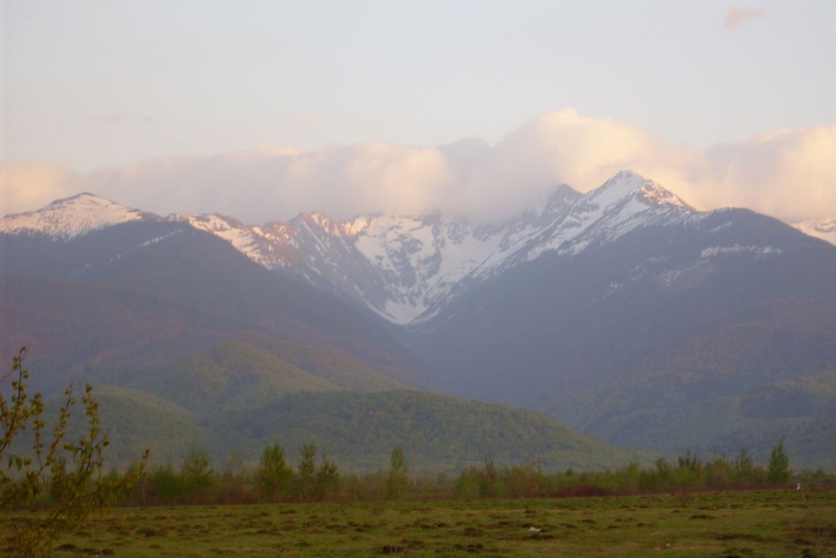 Peisajul Carpaţilor, invadat de deşeuri