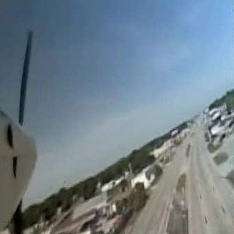 Un pilot amator din SUA a aterizat de urgenţă pe o şosea, în Florida