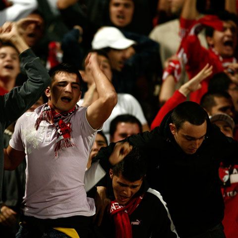 Dinamo va disputa derby-ul cu CFR Cluj cu porţile închise, conform deciziei Comisiei de Disciplină