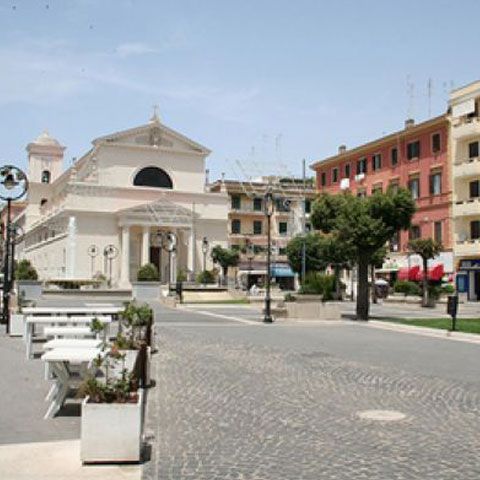 80 de imigranţi, printre care români, locuiau într-un singur apartament în Italia