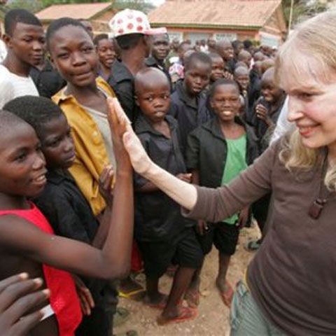 Mia Farrow face greva foamei