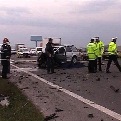 Două accidente grave au blocat traficul în judeţele Constanţa şi Prahova