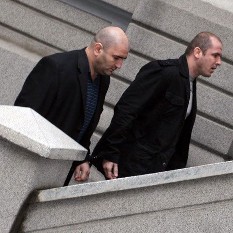 Instanţa nu a prelungit mandatele de arestare ale celor cinci persoane din cazul Becali 