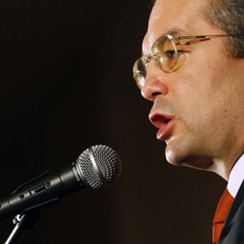 Boc cheamă UDMR să sprijine descentralizarea, precum şi Legile salarizării şi pensiilor unice