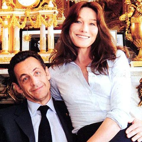 Presa ii acordă Carlei Bruni mai multă atenţie decât lui Sarkozy, înainte de vizita lor în Spania