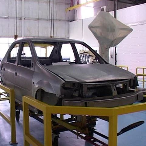 Din 15 iunie, Dacia va mări producţia de la 1200 la 1340 de maşini pe zi 