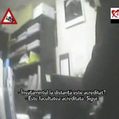 Universitatea tarabă: Facultăţile ilegale păcălesc mii de studenţi