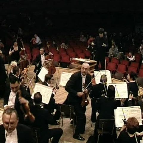 Spectatorii care au asistat pe 25 aprilie la un concert la Ateneul Român, surprinşi de cutremur