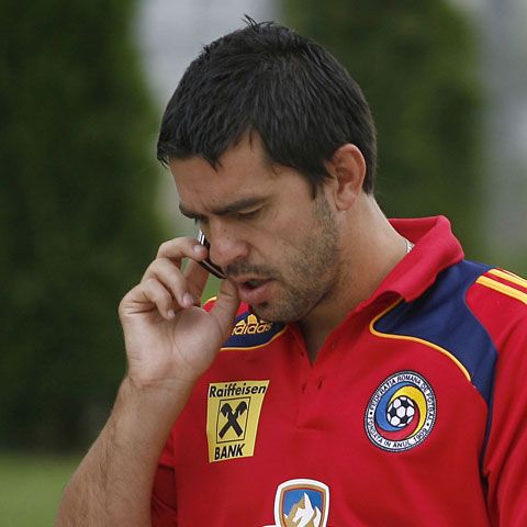 NewsIn - Contra: "Şi Răzvan Lucescu, şi Hagi ar fi două variante bune pentru echipa naţională"