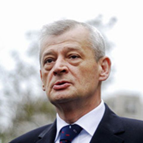 Oprescu nu vrea banii UE pentru dezastrele post-cutremur