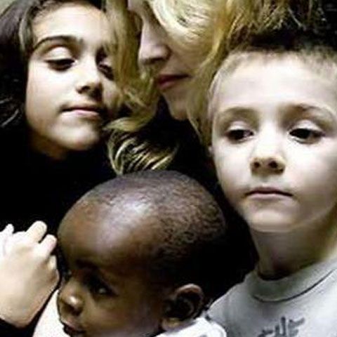 Madonna, cea mai muncitoare mamă