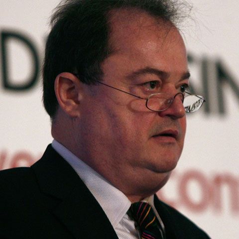 Vasile Blaga: Cele aproape 13.000 de locuinţe construite între 2004 şi 2008 vor fi trecute în domeniul privat 