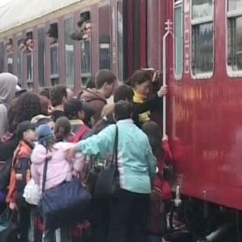 CFR a introdus 20 de trenuri suplimentare pentru vacanţa de 1 Mai