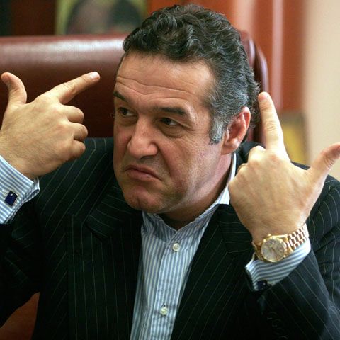 Becali a împrumutat 12 milioane de euro fără ca veniturile declarate să-i fie afectate