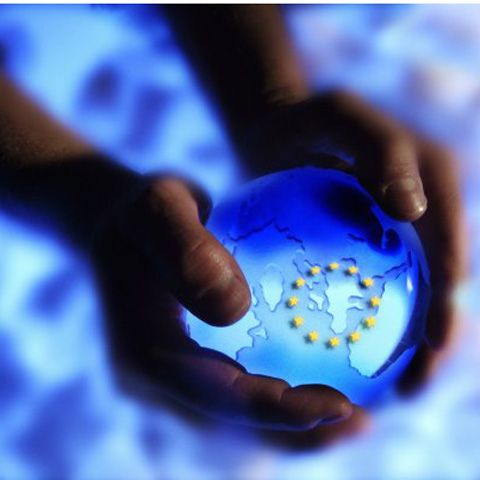 Criza economică le umbreşte sărbătoarea celor zece ţări care au aderat la UE în urmă cu cinci ani