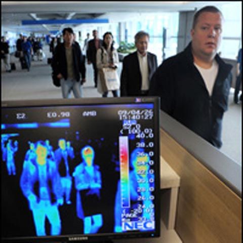 CE se gândeşte să sisteze toate deplasările în Mexic şi să dezinfecteze toate aeroporturile