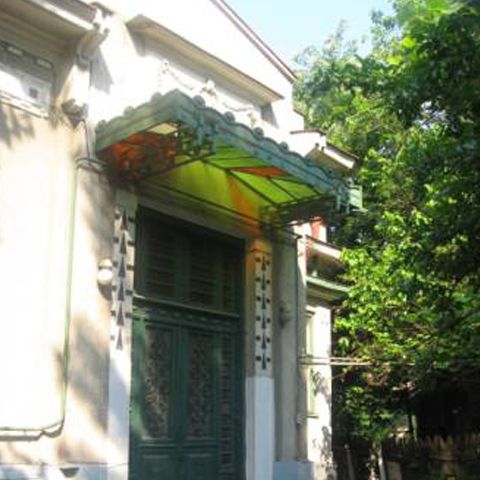 Cinci persoane suspectate de privare de libertate au fost reţinute 