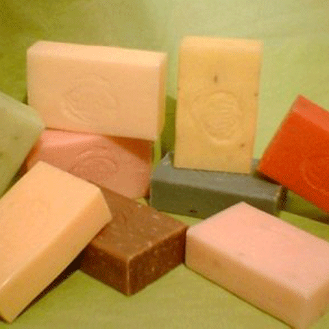 Publicitatea la produsele de igienă, adaptată la ameninţarea gripei porcine