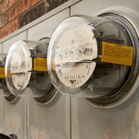 Spania îngheaţă tarifele la electricitate pentru familiile de şomeri