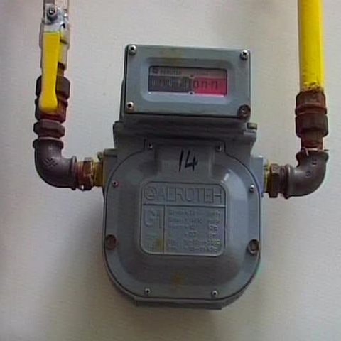 Începând de vineri, gazele naturale sunt mai ieftine cu 3% 