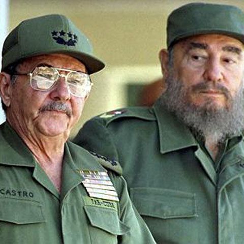Raul Castro le-a cerut cubanezilor de 1 Mai să muncească mai mult