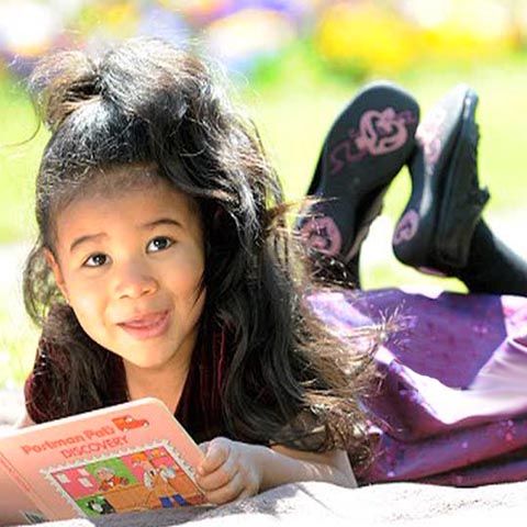 Are doi ani şi un IQ de 156