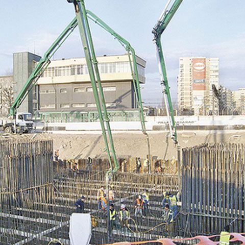 Circulaţia este interzisă în zona pasajului Basarab, de luni