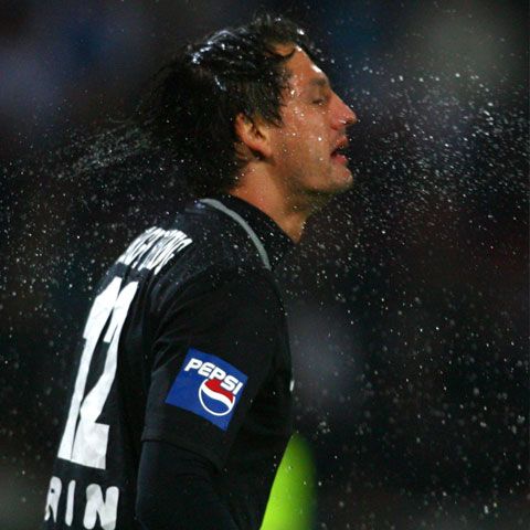 Dolha lipseşte o lună, Dinamo a rămas fără portari!