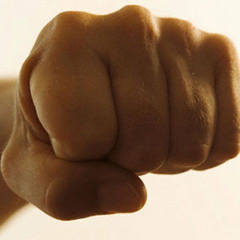 Un conflict între două familii rivale din Dâmboviţa s-a încheiat cu 3 răniţi 