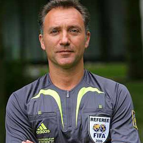 Medina Cantalejo sau Mejuto Gonzales ar putea arbitra derby-ul Steaua-Dinamo