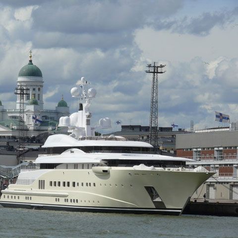 Roman Abramovici a pierdut la poker un iaht de 500.000 de dolari, potrivit presei