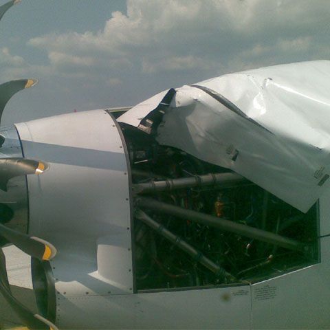 EXCLUSIV: Un avion Carpatair s-a întors pe Aeroportul din Timişoara din cauza unei defecţiuni tehnice