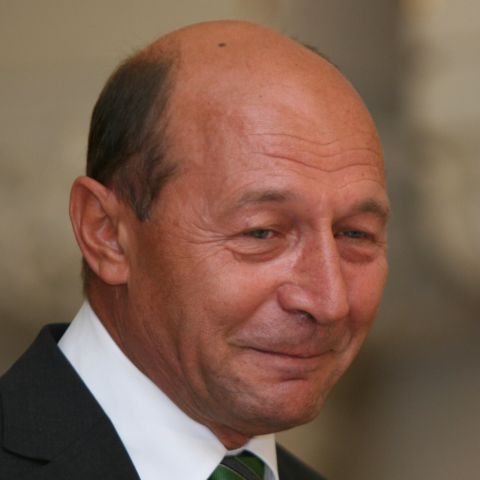 Băsescu susţine că Tăriceanu şi Vosganian i-au prezentat cifre false despre Educaţie