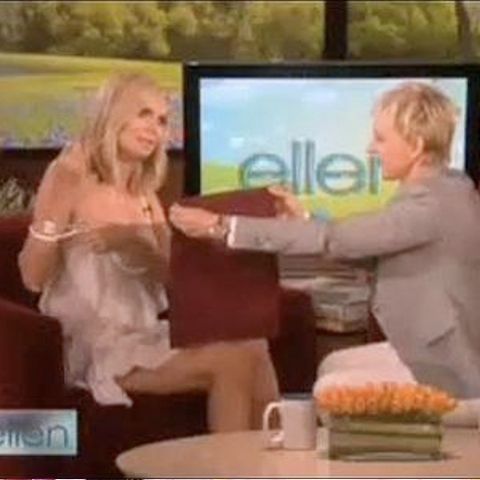 Heidi Klum, striptease în direct