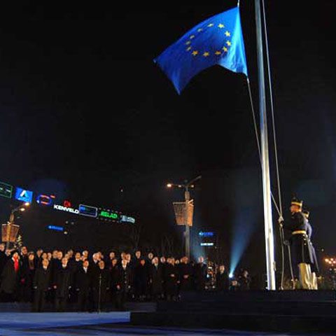 Restricţii în zona Arcului de Triumf, pe 8 mai, cu ocazia arborării drapelului Uniunii Europene