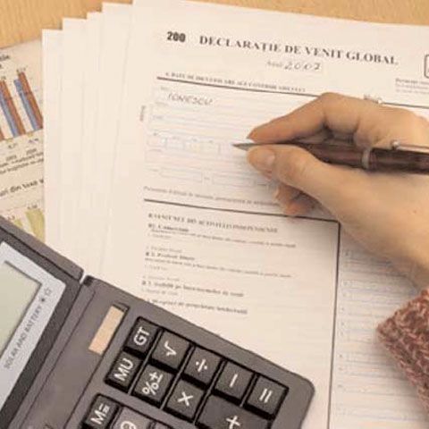 Românii pot depune declaraţiile de venituri şi pe internet, începând din 8 mai
