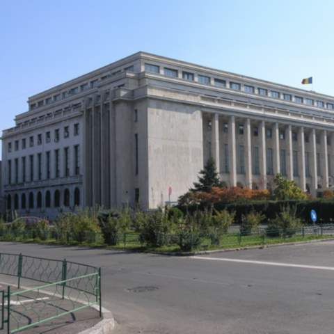 În plină criză economică, românii vor plăti 60 de milioane de euro pentru modernizarea Palatului Victoria