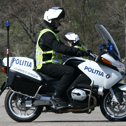 Comisarul şef Lucian Diniţă a dezbătut la "Comentezi?" problema "bizonilor din trafic"