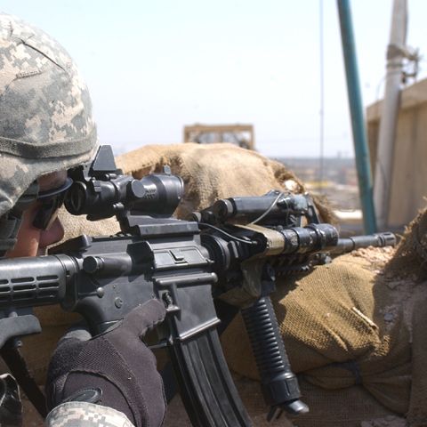 Cinci morţi, după ce un soldat american din Irak a deschis focul asupra camarazilor săi