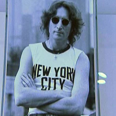 Yoko Ono a inaugurat o expoziţie dedicată soţul său, John Lennon 
