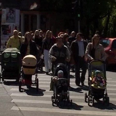 Criza economică obligă guvernele din întreaga lume să mai taie din bugete