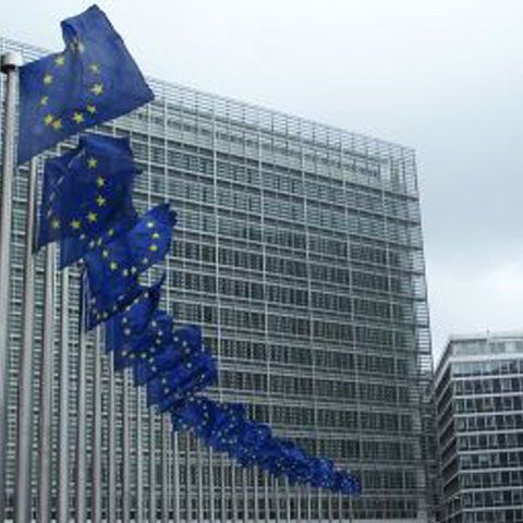 Cartonaş roşu de la Comisia Europeană: A fost declanşată procedura de deficit excesiv împotriva României 
