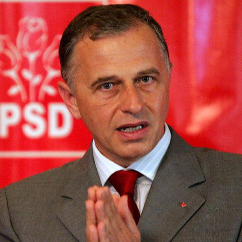 Mircea Geoană, despre respingerea moţiunii: Peste 270 de voturi înseamnă o majoritate covârşitoare