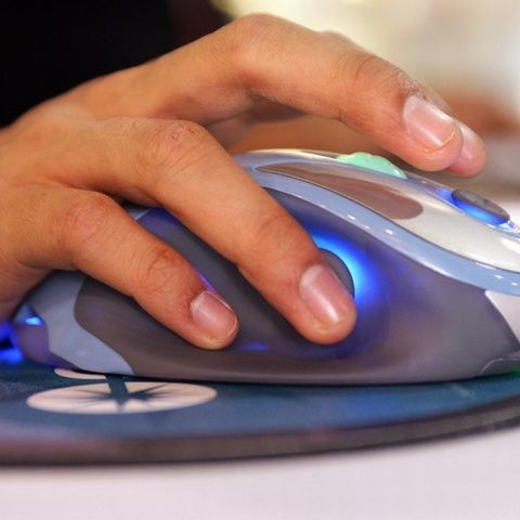 Capii crimei organizate închişi în Marea Britanie sunt suspectaţi că îşi conduc imperiile prin jocuri online